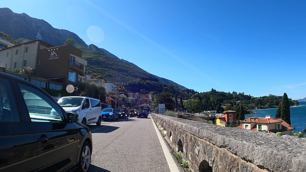 wyprzedzanie "per une gazette"