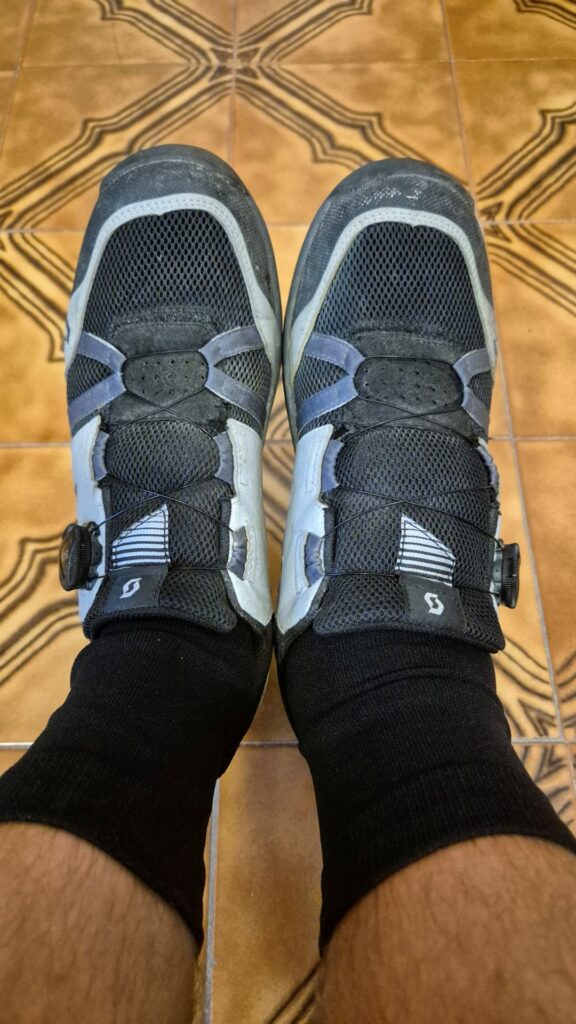 czy noga wytrzyma dojazd na lotnisko?